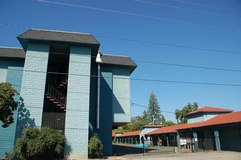 4660 Westside Rd, Redding, CA 96001 photo 2