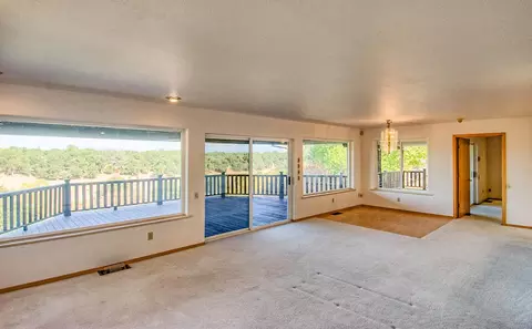 1500 Gordon Ln, Redding, CA 96002 photo 9