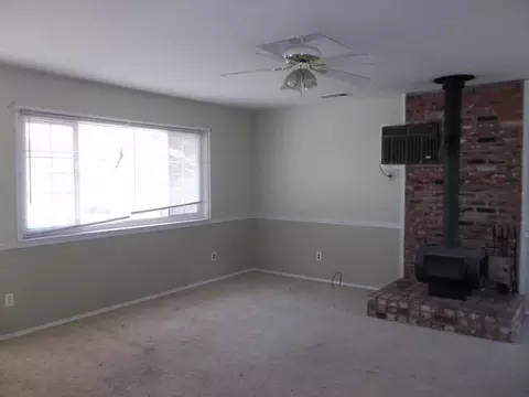 531 Dee Ct, Redding, CA 96002 photo 17
