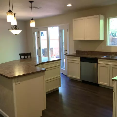 1922 Wheeler St, Redding, CA 96002 photo 8