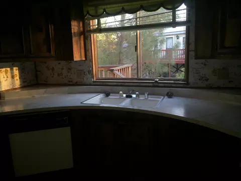 1025 Deerhaven Ct, Redding, CA 96003 photo 8
