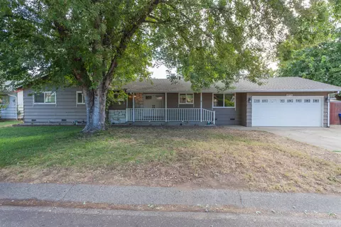 6975 River Dr, Redding, CA 96001 photo 1