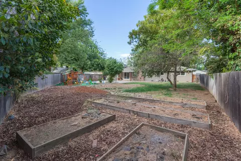 6975 River Dr, Redding, CA 96001 photo 23