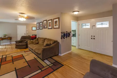 6975 River Dr, Redding, CA 96001 photo 5