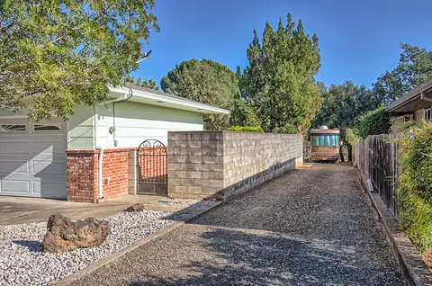735 Oleta Dr, Redding, CA 96003 photo 7