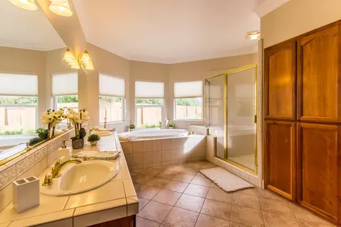 2547 Crescent Moon Ct, Redding, CA 96001 photo 28