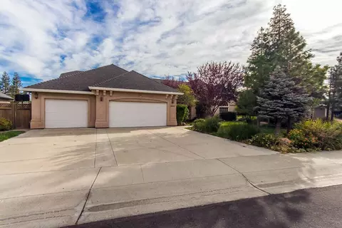 2547 Crescent Moon Ct, Redding, CA 96001 photo 1