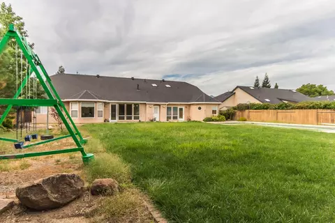 2547 Crescent Moon Ct, Redding, CA 96001 photo 43
