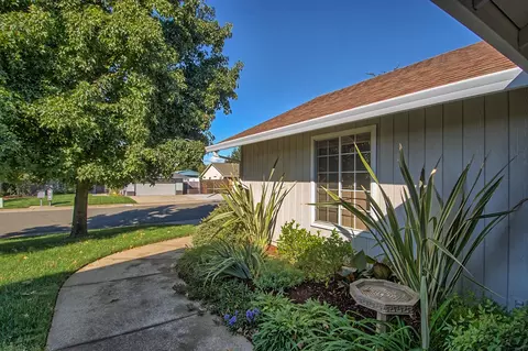 1445 Lavender Way, Redding, CA 96003 photo 32
