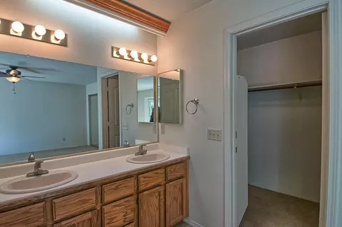 1445 Lavender Way, Redding, CA 96003 photo 15