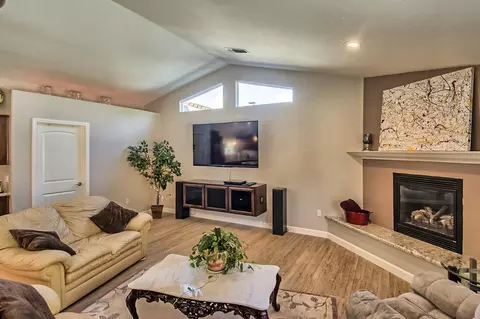1825 Wisconsin Ave, Redding, CA 96001 photo 9