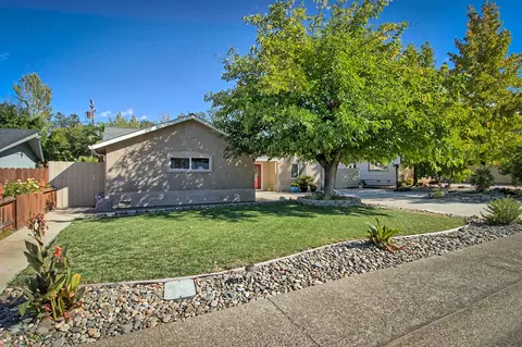 1825 Wisconsin Ave, Redding, CA 96001 photo 2