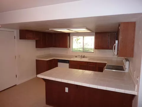 2583 Snow Ln, Redding, CA 96003 photo 4