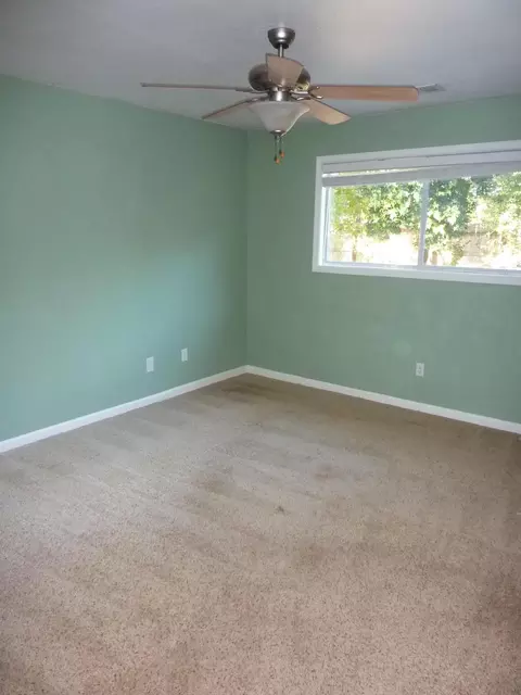 2583 Snow Ln, Redding, CA 96003 photo 10