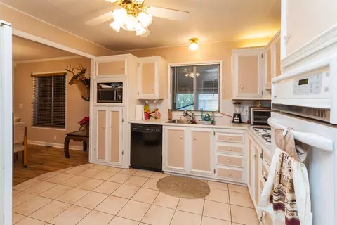 1800 Jason Way, Redding, CA 96003 photo 10