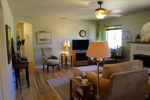 1711 Riviera, Redding, CA 96001 photo 4