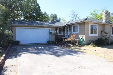 1711 Riviera, Redding, CA 96001 photo 2