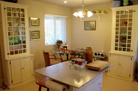 1711 Riviera, Redding, CA 96001 photo 7