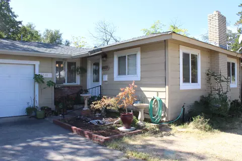 1711 Riviera, Redding, CA 96001 photo 1
