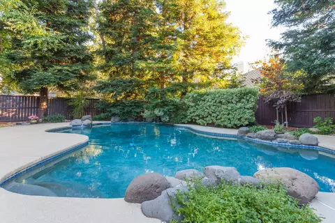 2639 Templeton Dr, Redding, CA 96002 photo 6