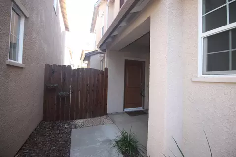 2193 Tuscany Way, Redding, CA 96003 photo 2