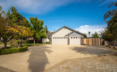 11519 Amir Ct, Redding, CA 96003 photo 3