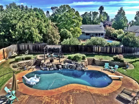 11519 Amir Ct, Redding, CA 96003 photo 1
