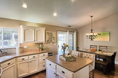 11519 Amir Ct, Redding, CA 96003 photo 9