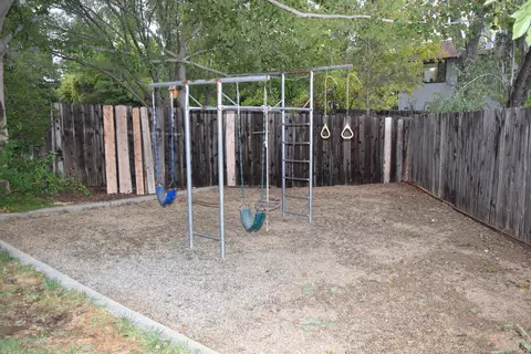 2047 Wicklow St, Redding, CA 96001 photo 47