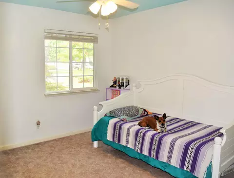 2047 Wicklow St, Redding, CA 96001 photo 12