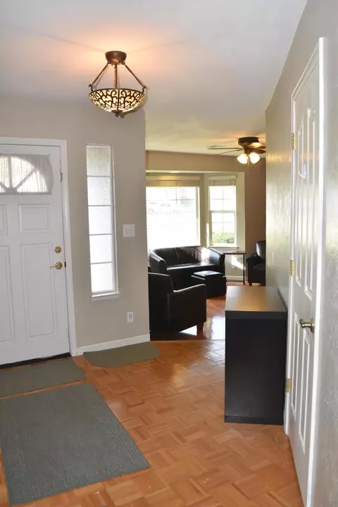 2047 Wicklow St, Redding, CA 96001 photo 10