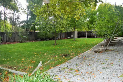 2047 Wicklow St, Redding, CA 96001 photo 46