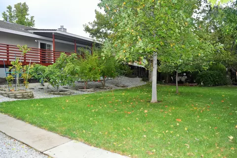 2047 Wicklow St, Redding, CA 96001 photo 42