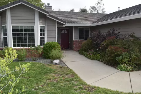 2047 Wicklow St, Redding, CA 96001 photo 4