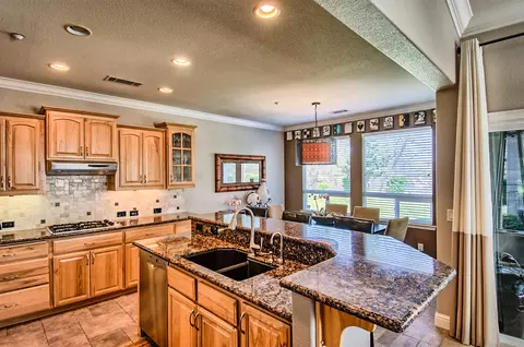 2061 Hedgerow Ave, Redding, CA 96003 photo 11