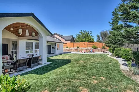 2061 Hedgerow Ave, Redding, CA 96003 photo 46