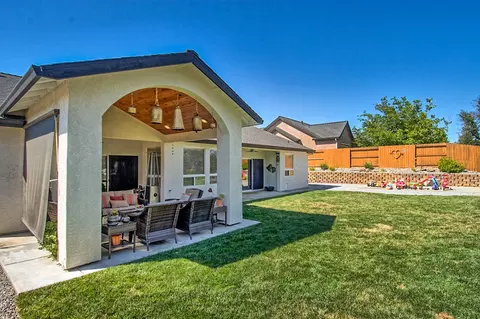 2061 Hedgerow Ave, Redding, CA 96003 photo 29