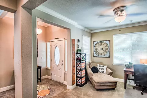 2061 Hedgerow Ave, Redding, CA 96003 photo 5