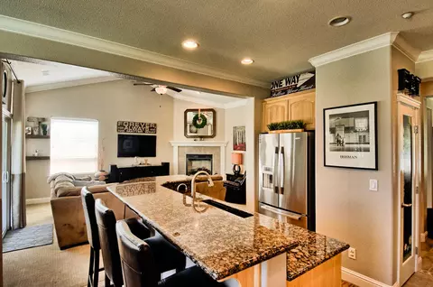 2061 Hedgerow Ave, Redding, CA 96003 photo 13