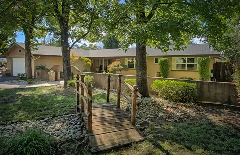 3804 Cheryl Dr, Redding, CA 96002 photo 5