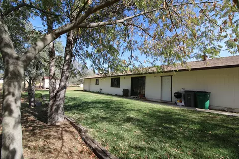 21242 Boyle Rd, Redding, CA 96003 photo 2