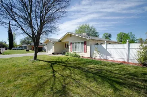 135 Gilmore Rd, Red Bluff, CA 96080 photo 2