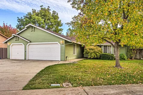 2123 Tiburon Dr, Redding, CA 96003 photo 1