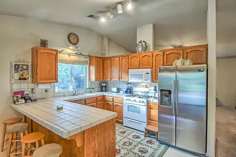 2123 Tiburon Dr, Redding, CA 96003 photo 10