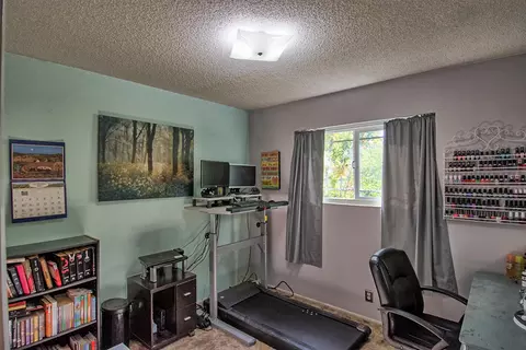 2102 Saturn, Redding, CA 96002 photo 11