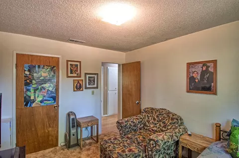2102 Saturn, Redding, CA 96002 photo 14