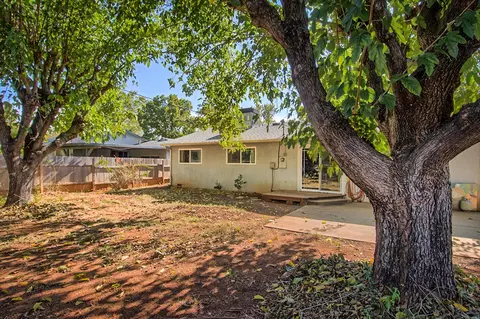 2102 Saturn, Redding, CA 96002 photo 18
