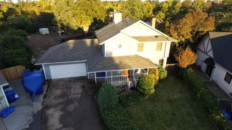 1821 Forest Glen Ct, Redding, CA 96002 photo 4