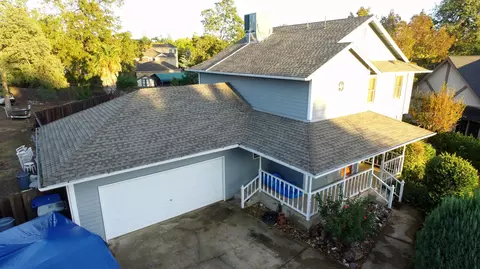 1821 Forest Glen Ct, Redding, CA 96002 photo 2