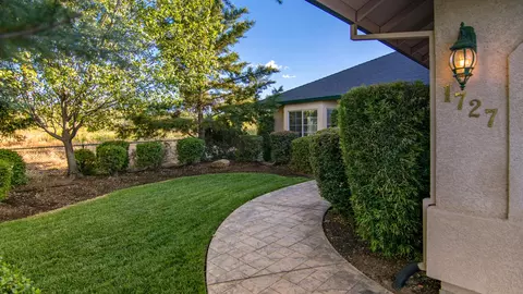 1727 Lakeside Dr, Redding, CA 96001 photo 3